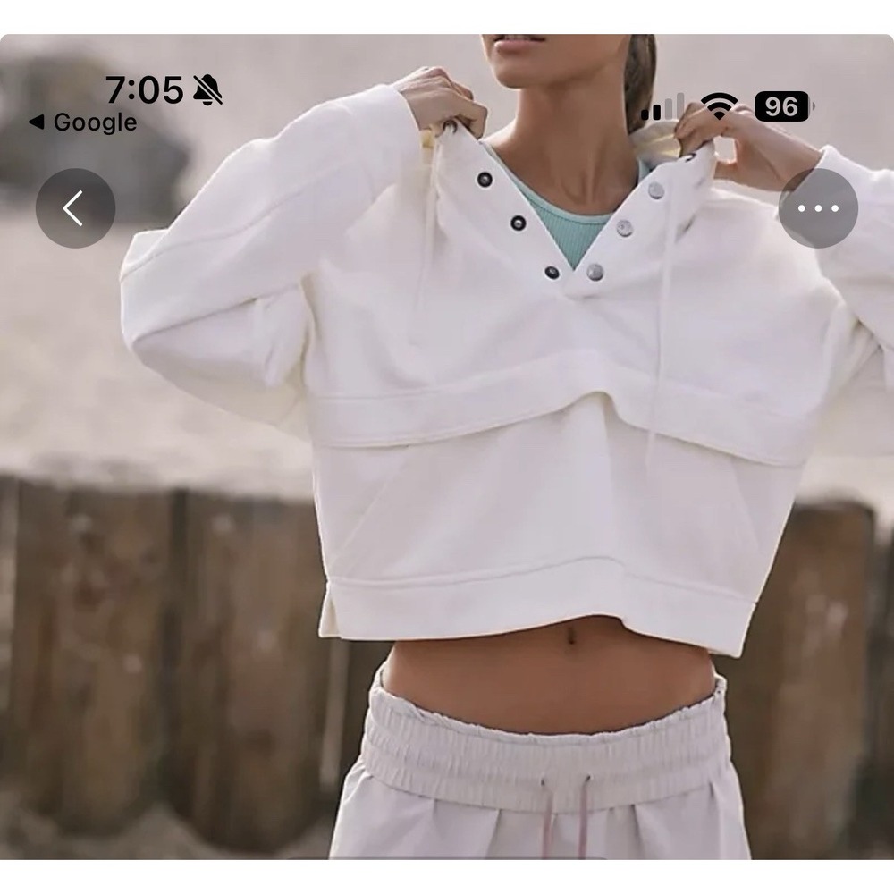 Daily Practice Anthropologie Hoodie Womens L White Excellent Cropped Snap Henley
